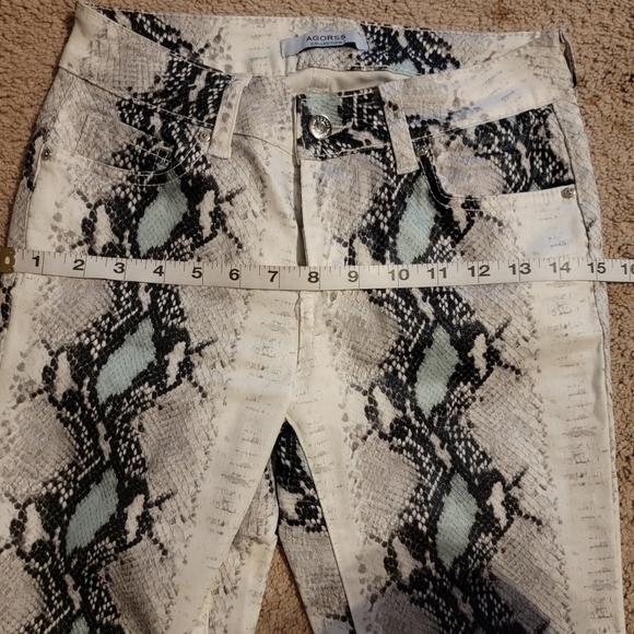 Stretch Pants Snake Design - Picture 3 of 8